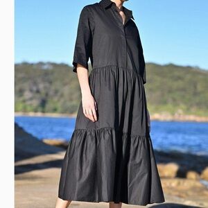 Wyatt Wilde Black Tiered Dress in size Large